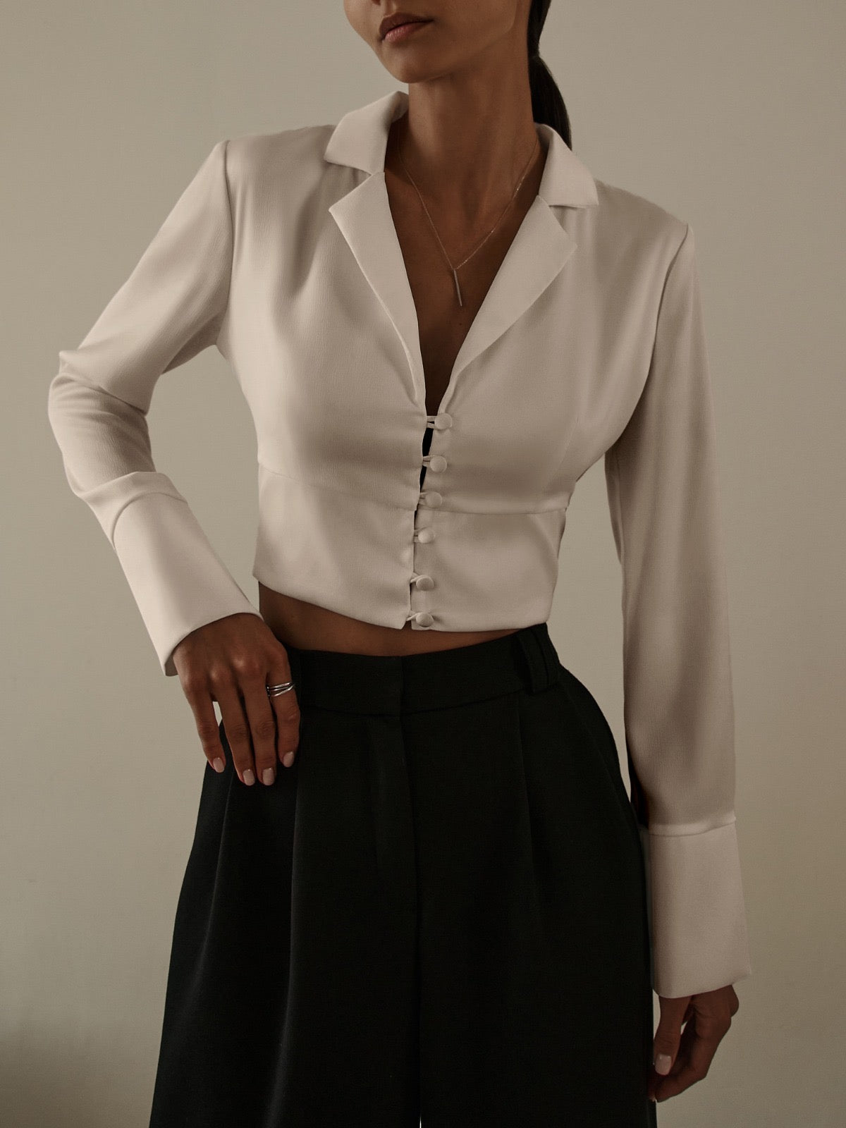 Collared Cropped Fitted Satin Shirt